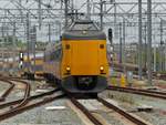 NS ICM-IV Triebzug 4229 Einfahrt Gleis 11 Utrecht Centraal Station 10-07-2019.