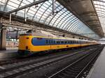 NS ICM-III Triebzug 4057 und 4076 Gleis 10bm Amsterdam Centraal Station 17-02-2025.