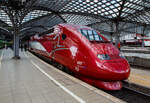 Der PBKA Thalys 4321 - TGV 432710 (93 88 0043 210-7 B-TH etc.) hat, als Thalys 9435 von Paris Gare du Nord (Paris Nord) via Bruxelles-Midi (Brssel-Sd), Lige-Guillemins (Lttich) und Aachen Hbf, am