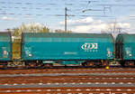 Vierachsiger Drehgestell-Flachwagen mit verschiebbarem Planenverdeck und Lademulden fr Coiltransporte, 31 88 4670 569-3 B-LNS, der Gattung Shimmns (LINEAS Wagon Type 3614D8), der Lineas Group nv/sa