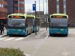 Connexxion Bus 5812 und 5816 VDL Berkhof Ambassador 200 Baujahr 2007. Stationsplein, Hilversum 15-01-2020.

Connexxion bus 5812 en 5816 VDL Berkhof Ambassador 200 bouwjaar 2007. Stationsplein, Hilversum 15-01-2020.