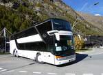 (268'350) - GEO Travel, Effretikon - ZH 730'794 - Setra am 21. Oktober 2024 beim Bahnhof Tsch