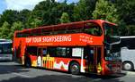 Mercedes-Benz DD Top Tour Sightseeing Berlin Bus bei der Bus Demo in Berlin am 17.06.2020.