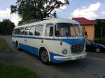 koda 706 RTO war ein Omnibus des tschechoslowakischen Nutzfahrzeugherstellers koda. Er wurde in verschiedenen Versionen von 1959 bis 1977 produziert. Dieser Bus wurde 1960 hergestellt. Hubraum ist 11783 ccm, leistete der Motor 117,6 kW, Hchstgeschwindigkeit 75 km/h. Hlohovice am 2.8.2014.