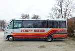 IVECO 70C17 Kleinbus von Schipp Reisen aus Niedersterreich in Krems.