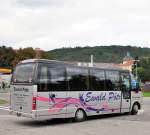 Kleibus MERCEDES O 818 von Ewald PTZ Reisen / sterreich im September 2014 in Krems.