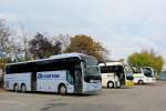 30.9.2013,nicht viel los heute am Busparkplatz von Krems an der Donau. Links ein MAN Lions Coach von Ostertag / BRD.