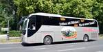 MAN Lion's Coach silber Lackierung, von Lassak-Reisen aus Bautzen, Sachsen bei der Bus Demo in Berlin am 17.Juni 2020.