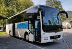 MAN Lion`s Coach vom Busunternehmen STEPHEN AMBROSE steht im September 2022 in Berchtesgaden
