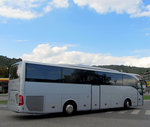 Mercedes Tourismo von Frst Reisen aus der BRD in Krems gesehen.