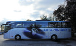 Mercedes Tourismo von Laschinger Reisen aus der BRD in Krems gesehen.