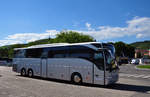 Mercedes Tourismo von Grötsch Busreisen aus der BRD in Krems gesehen.