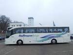 Mercedes Tourismo von Hoffmann Reisen aus Deutschland im Stadthafen Sassnitz.