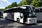 Mercedes-Benz Tourismo von Becker GmbH & Co KG aus Bad Endbach, Hessen bei der Bus Demo in Berlin am 17.06.2020.