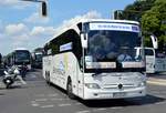 Mercedes-Benz Tourismo von HZ Reisen GmbH & Co KG aus Sommerach, Bayern bei der Bus Demo in Berlin am 17.06.2020.