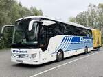 Mercedes Tourismo von Reese aus Deutschland mit Anh�nger in Plau am See.