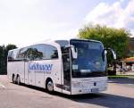 MERCEDES BENZ TRAVEGO von GELDHAUSER Busreisen aus Deutschland im August 2013 in Krems gesehen.