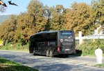 Mercedes Travego von Schlienz Reisen aus der BRD in Krems unterwegs.