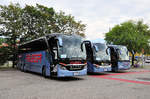 Von links: Setra 516 HDH von Pfleger Reisen,Setra 515 HD von Mitterbauer Reisen und ein  Mercedes Travego von Pfleger Reisen aus Niedersterreich in Krems.