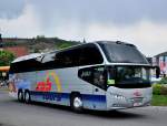 Neoplan Cityliner/352395/neoplan-cityliner-von-sab-tours-aus Neoplan Cityliner von SAB tour`s aus sterreich im Mai 2014 in Krems unterwegs.