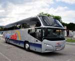 Neoplan Cityliner/469561/neoplan-cityliner-von-sab-tours-aus Neoplan Cityliner von SAB Tours aus sterreich im Mai 2015 in Krems.