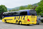 Neoplan Cityliner/524346/neoplan-cityliner-von-hietz-reisen-aus Neoplan Cityliner von Hietz Reisen aus Niedersterreich in Krems gesehen.