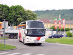 Neoplan Cityliner von Global Travel Hungary in Krems gesehen.