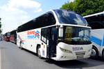 Neoplan Cityliner von Michael Schirra GmbH aus Wadern, Saarland bei der Bus Demo in Berlin am 17.06.2020.