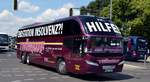 Neoplan Cityliner von Thürauf GmbH aus Bad Windsheim, Bayern bei der Bus Demo in Berlin am 17.06.2020.