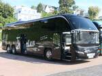 Neoplan Cityliner von Tholen aus Deutschland im Stadthafen Sassnitz.
