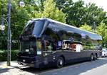 Neoplan Skyliner von Robert Nieder Blue White Tours e.K. aus Taufkirchen Vils, Bayern bei der Bus Demo in Berlin am 17.06.2020.