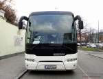 Neoplan Tourliner aus Griechenland im Dez.2013 in Krems gesehen.