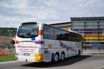 Neoplan Tourliner/560568/neoplan-tourliner-von-weingartner-reisen-aus Neoplan Tourliner von Weingartner Reisen aus der BRD in Krems unterwegs.