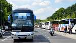 Neoplan Tourliner von Reimann Reisen aus Hagen Nordrhein-Westfalen bei der Bus Demo in Berlin am 17.06.2020.