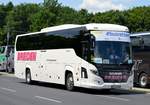 Scania Touring von Breiden Touristik e.K. aus Heiligenhaus Nordrhein-Westfalen bei der Bus Demo in Berlin am 17.06.2020.