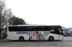 Setra 400er-Serie/281663/setra-415-gt-hd-von-reni-reisen SETRA 415 GT-HD von RENI Reisen aus Italien am 29.4.2013 in Krems gesehen.