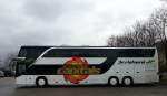 SETRA 431 DT von Dr. RICHARD Busreisen aus Wien,Mannschaftsbus der Wiener Capitals/Eishockey am 23.11.2013 in Krems gesehen.