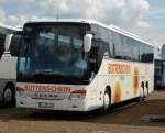Setra S 417 GT-HD vom Busunternehmen BOTTENSCHEIN hat Fahrgste zum Fendt-Feldtag 2014 in Wadenbrunn gebracht