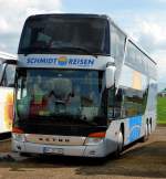 Setra von SCHMIDT-Reisen aus Dagebhl hat Fahrgste zum Fendt-Feldtag 2014 in Wadenbrunn gebracht