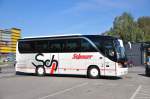Setra 400er-Serie/425190/setra-411-hd-von-schnurr-reisen Setra 411 HD von Schnurr Reisen aus der BRD am 28.9.2014 in Krems.