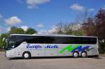 Setra 400er-Serie/442729/setra-417-gt-hd-von-zwoelfer-reisen Setra 417 GT-HD von Zwlfer Reisen aus sterreich am 18.4.2015 in Krems.