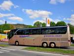 Setra 400er-Serie/446648/setra-416-hdh-von-der-hess Setra 416 HDH von der Hess Bustouristik aus der BRD im April 2015 in Krems.