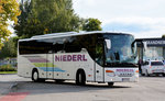 Setra 400er-Serie/498962/setra-415-gt-hd-vom-reisebuero-niederl Setra 415 GT-HD vom Reisebro Niederl aus sterreich in Krems gesehen.