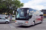 Setra 400er-Serie/550852/setra-415-gt-hd-von-stelzeneder-reisen Setra 415 GT-HD von Stelzeneder Reisen aus der BRD in Krems gesehen.