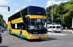 Setra S 431 DT von Hoppe Reiseverkehr GmbH aus Bad Liebenwerda, Brandenburg bei der Bus Demo in Berlin am 17.06.2020.