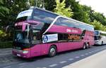 Setra S 431 DT von OVA Reisen GmnbH aus Aalen, B-W bei der Bus Demo in Berlin am 17.06.2020.