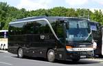 Setra S 511 H von Minex Autovermietung GmbH aus Berlin bei der Bus Demo in Berlin am 17.06.2020.