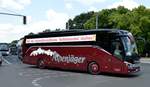Setra S %15 HD von Alpenjäger Reisen GmbH aus Lenggries, Bayern bei der Bus Demo in Berlin am 17.06.2020.