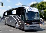 Setra S 515 HD von Engelhardt GmbH aus Heidenrod, Hessen bei der Bus Demo in Berlin am 17.06.2020.