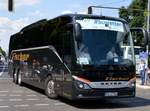Setra S 516 HD von Fischer Omnibusreisen GmbH & Co KG aus Weilheim Teck, B-W bei der Bus Demo in Berlin am 17.06.2020.